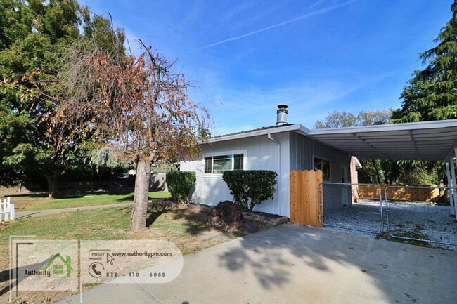 Photo - 155 Mary Ln