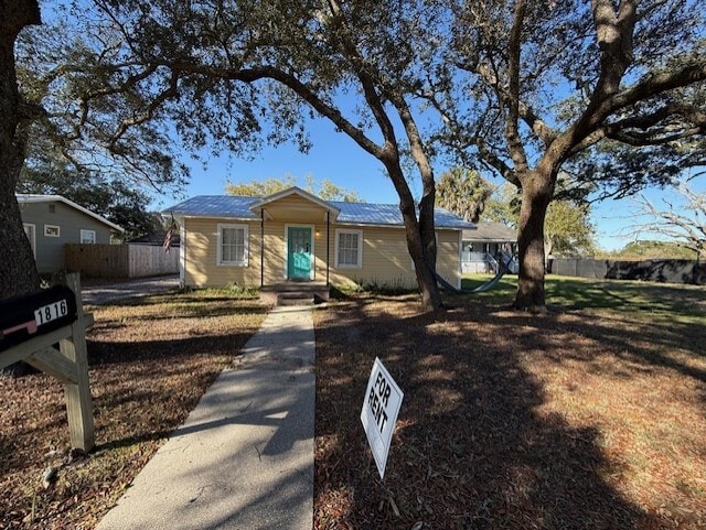 Building Photo - 1816 W Pine St