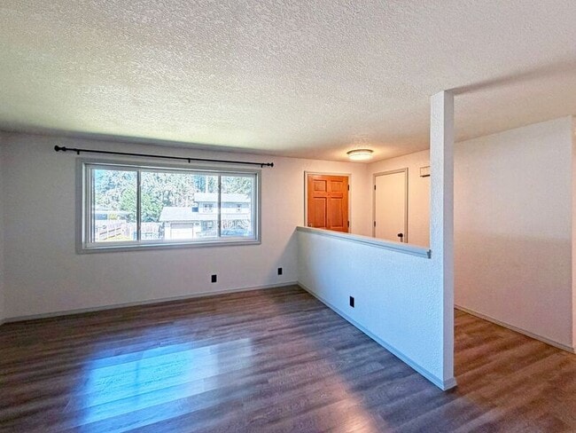 Photo - 24712 Parkside Dr