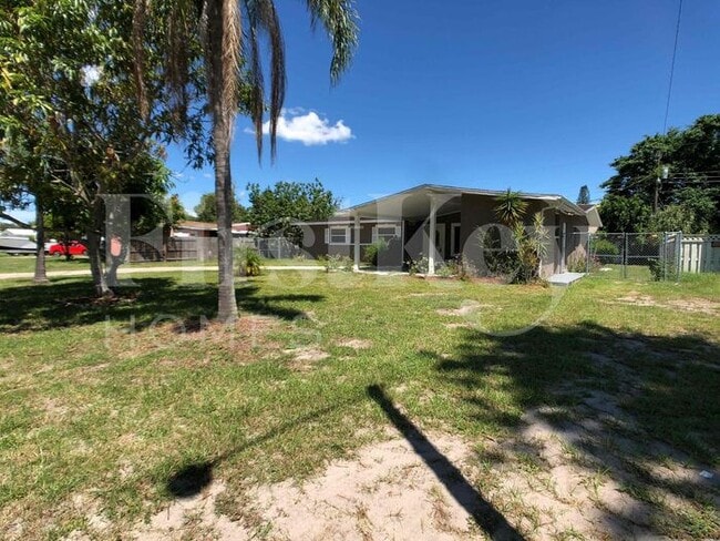 Photo - 5112 43rd Ave W Casa
