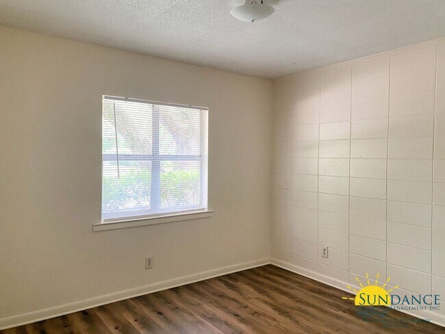 Photo - Nice 2 Bedroom Unit in Fort Walton Beach!