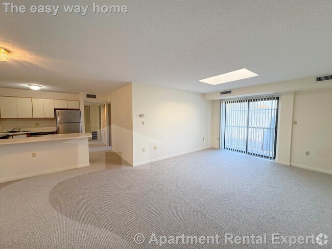 Building Photo - 21 Elm St Unit 23 Elm St #301 Rental