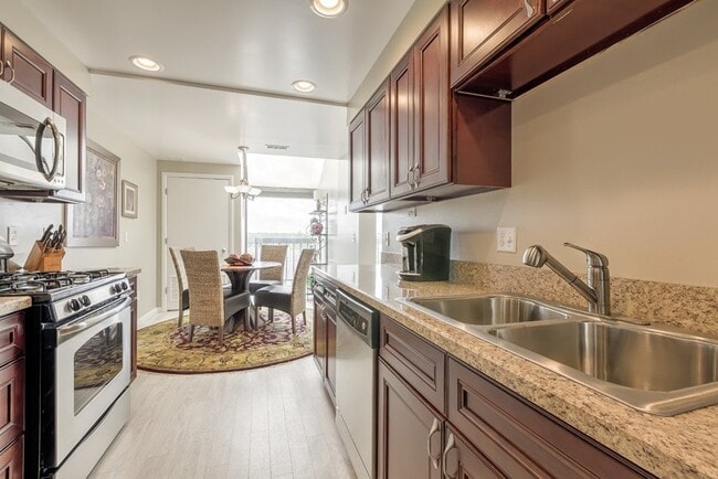 Four Seasons Apartments