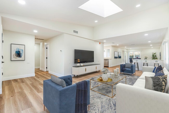 Photo - 23831 Pesaro