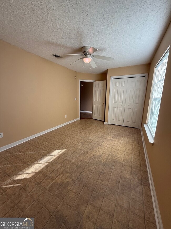 Photo - 22 Robins Ct