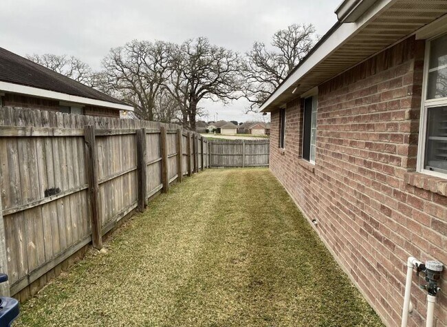 Photo - 947 Willow Pond St Unit 947