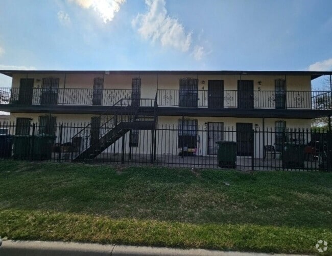 Building Photo - 3020 Corpus Christi St Unit 1 Rental