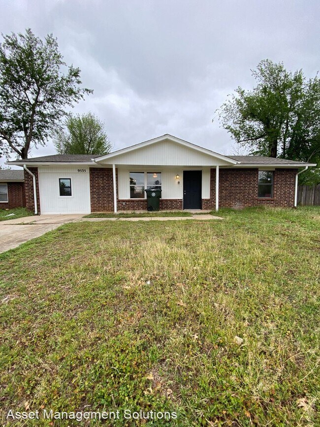 4 br, 2 bath House - 9535 Briarwood Drive - 4 br, 2 bath House - 9535 Briarwood Drive