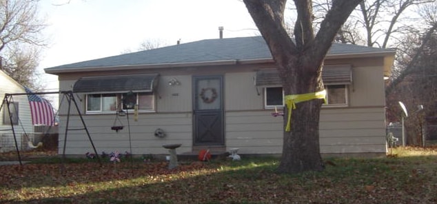 Two-Bedroom, One Bath House - Two-Bedroom, One Bath House