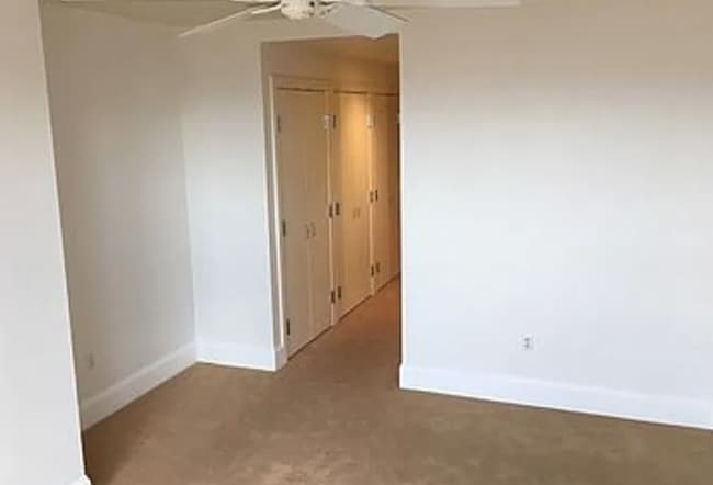 Photo - 1560 Blake St