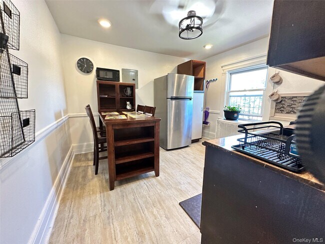 Photo - 40 Crosby Pl Unit 3
