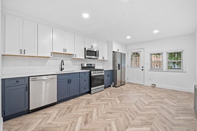 Photo - 108 Stegman St
