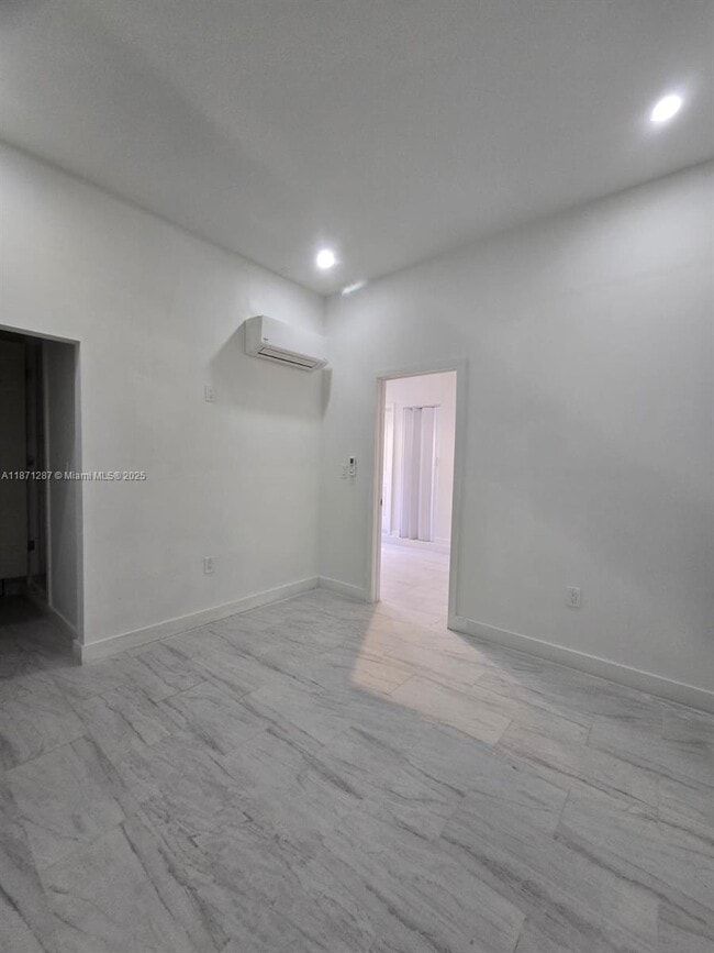 Building Photo - 13137 SW 284th St Unit B