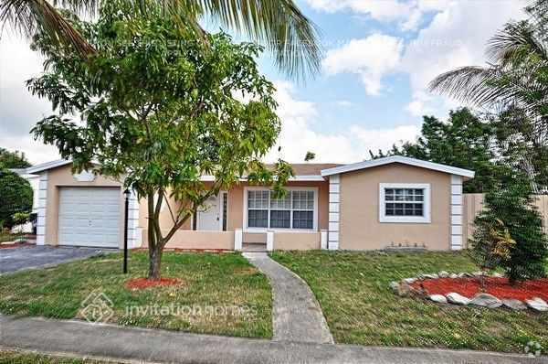 Building Photo - 4655 NW 41st Pl Rental
