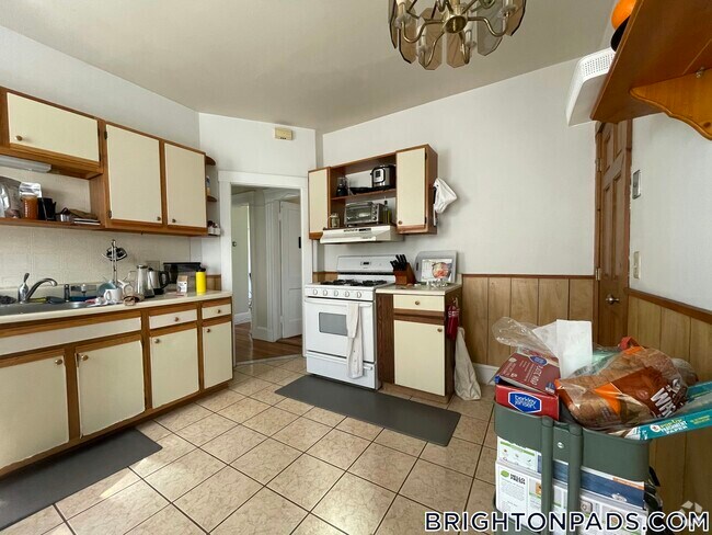 Building Photo - 40 Tremont St Rental