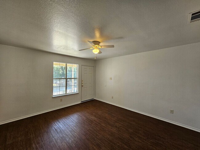 Photo - 3407 Toledo Dr Unit 3407 Toledo Drive - D