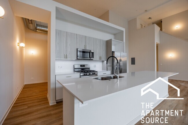 Photo - 3207 N Narragansett Ave