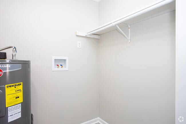 1BR, 1BA - 700SF - Laundry