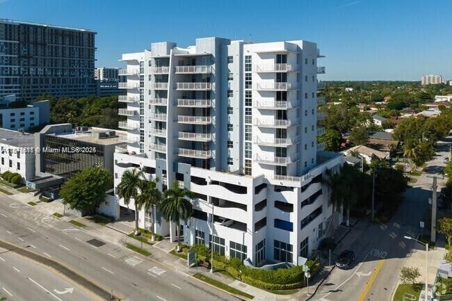 Building Photo - 2600 SW 27th Ave Unit 608 Rental