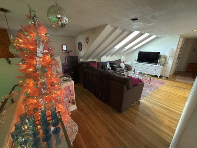 Photo - 26 Greylock Rd Unidad 3