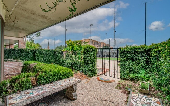 Photo - 823 S Ripple Creek Dr