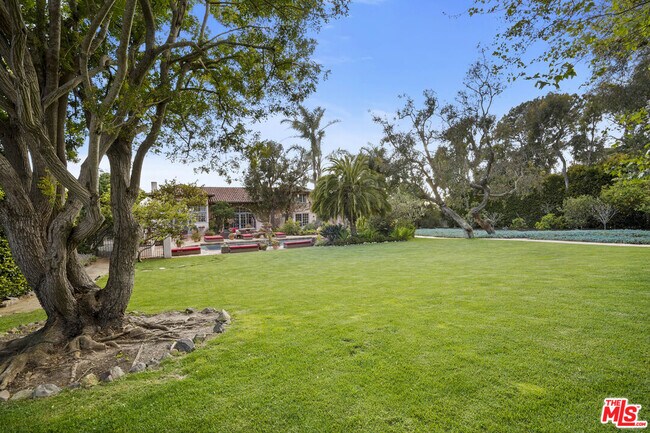 7332 Birdview Ave