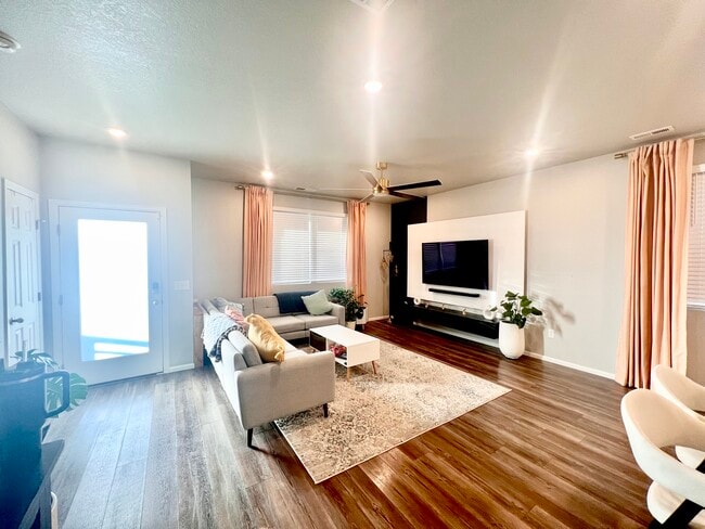 Photo - 12248 Dairy St