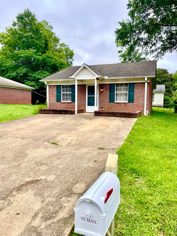 Photo - 400 Dobbins St House