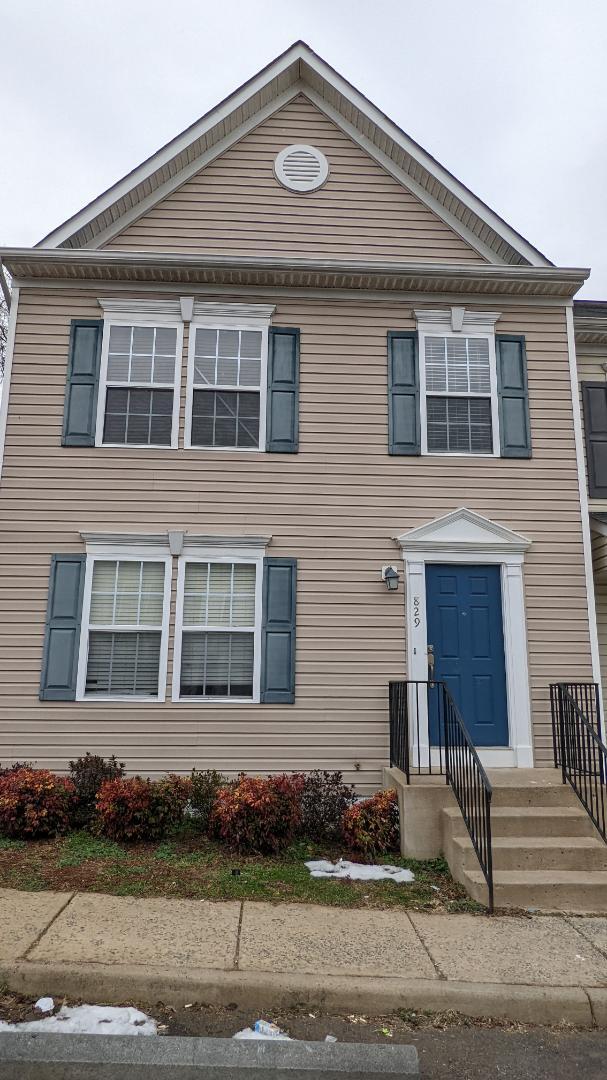Building Photo - 829 Gallows Ct