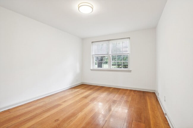 Carlton Park Apartments