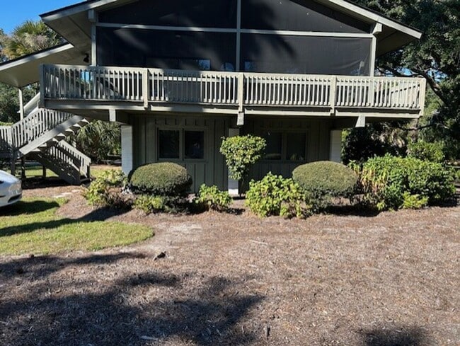 Building Photo - FREE MONTH OF DECEMBER 2025 Beach, 2nd row