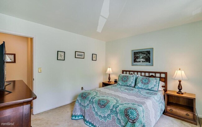 Photo - 3 br, 3 bath House - 15411 Pine Tree Court