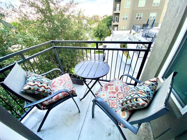 Photo - 1010 Rosine St Unit 20