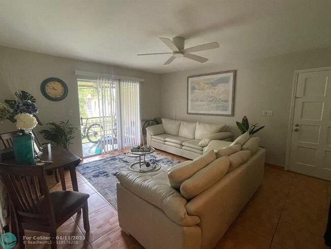 Photo - 1201 NW 13th St Condo Unit 428B