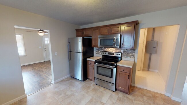 Photo - 2209 N Ball Ave Unit 1