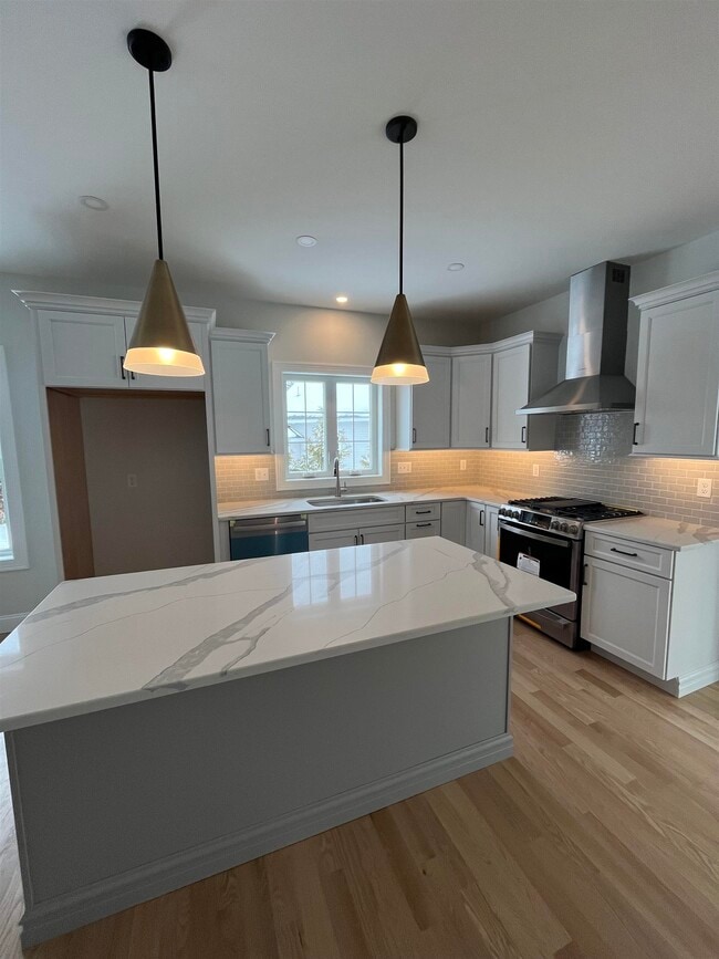 Photo - 5 Kinsman Ln