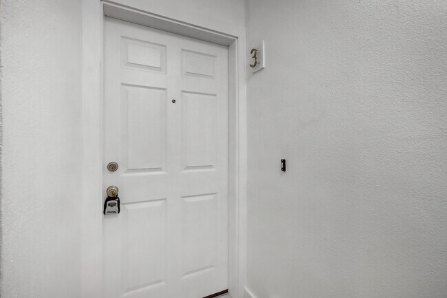 Photo - 1220 Balfour Dr Unit 3