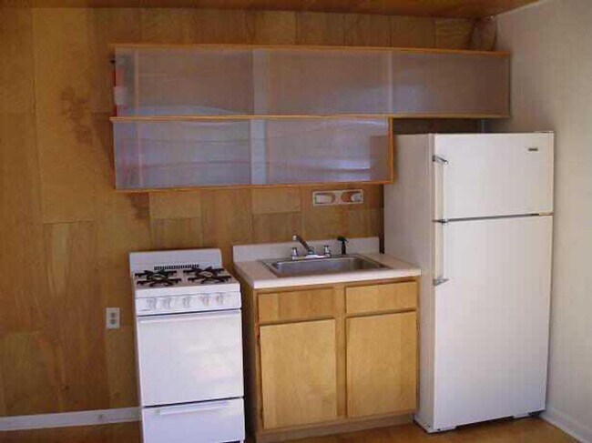 Photo - Hu Properties1 (317 W 35th St) Unidad B