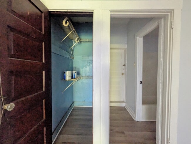 Photo - 2116 Bedford Ave Unidad Rear