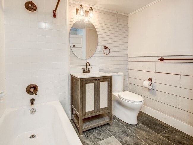 Photo - 123 Wellons St Unidad B