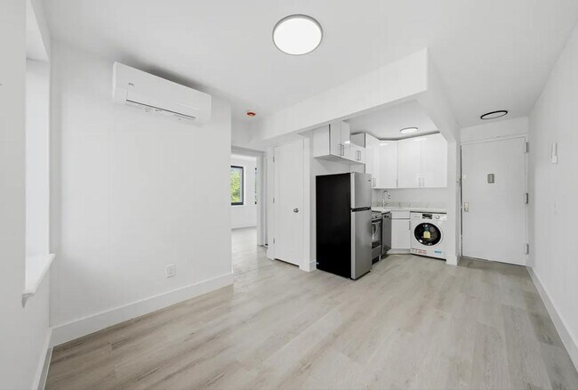 300 E 96th St Unit 3E