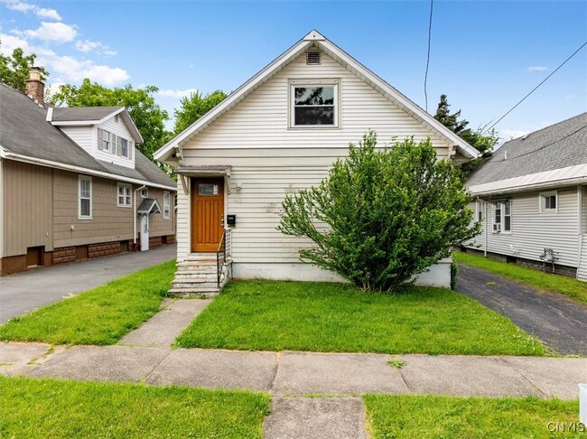 Photo - 1410 Fincke Ave Casa
