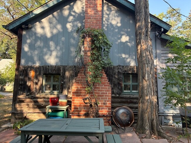 Photo - 2108 Walnut St