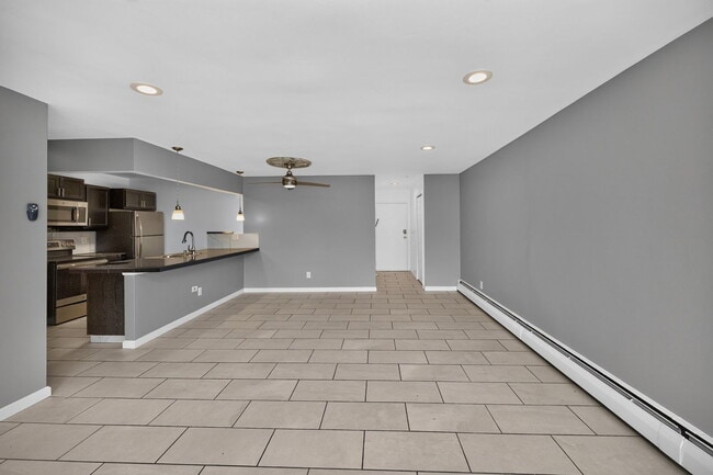 5458 Beechmont Ave Unit 212