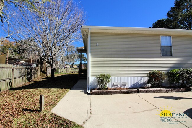 Great 2 Bedroom Unit in Fort Walton - Great 2 Bedroom House Unit in Fort Walton