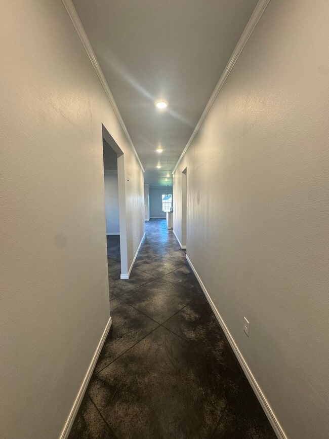 Photo - Located in Glendale!!!4bedrooms 2bathrooms...