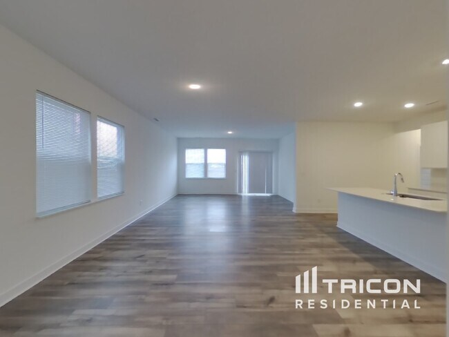 Photo - 11437 Hartwell St