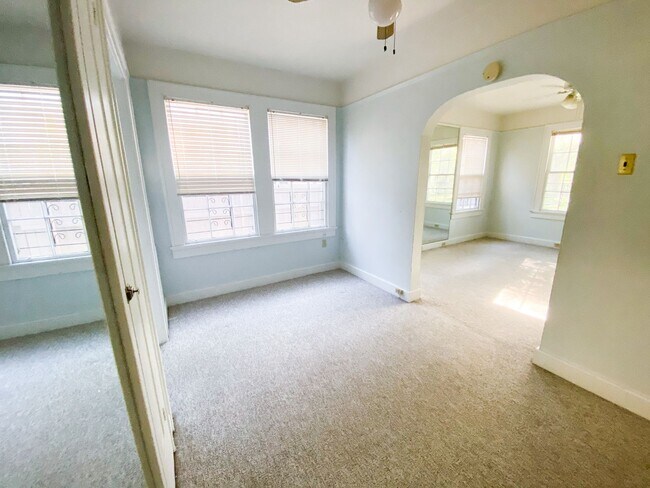 Photo - 1BD/1BA on Audubon Park, with Off street p... Unit 2