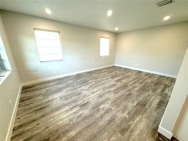 Photo - 2591 NE 55th Ct Condo Unit 205