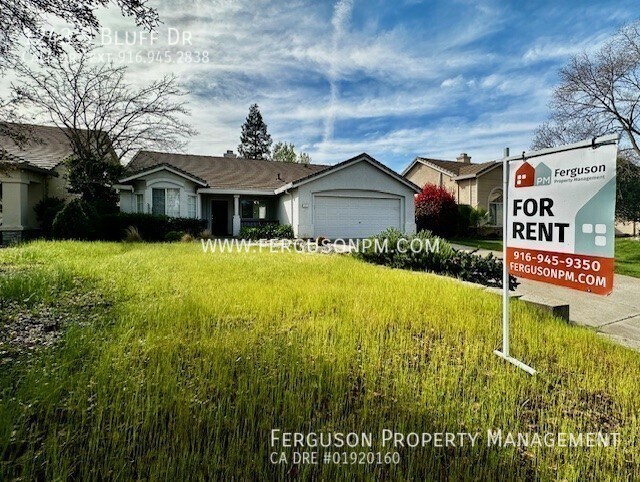 Adorable Three Bedroom Home in West Roseville - Adorable Three Bedroom Home in West Roseville